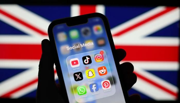 UKs midnight social media curfew for older teens explained