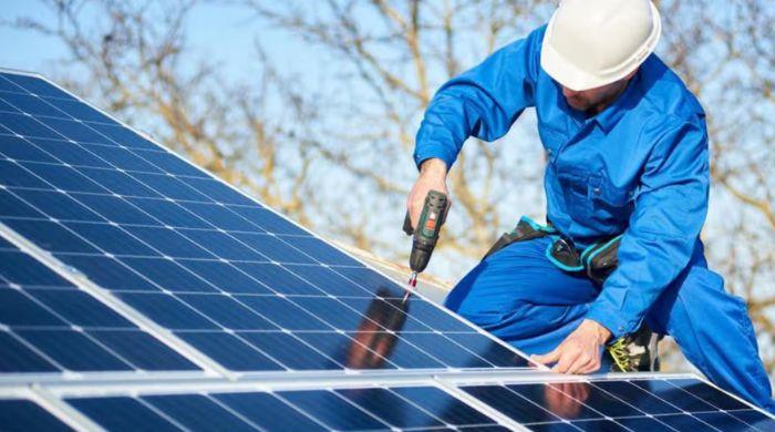 US lawmakers push for crackdown on Chinese-linked solar imports