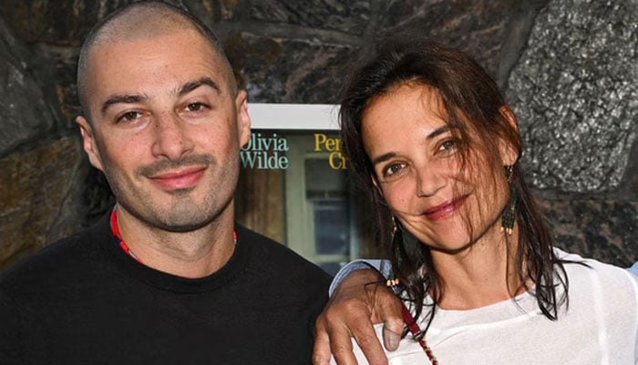 Katie Holmes in love again with artist Jason Bard Yarmosky