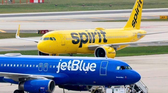 JetBlue wins Spirit’s LaGuardia slots in $58 million bankruptcy auction
