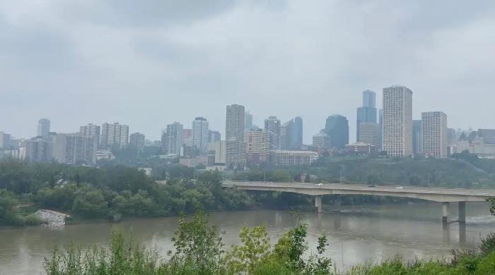 Wildfire smoke expected across Edmonton as temperatures climb this week