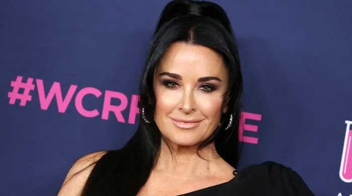 Kyle Richards marks 4 years of being clean and sober in latest update: 'I’m happy'