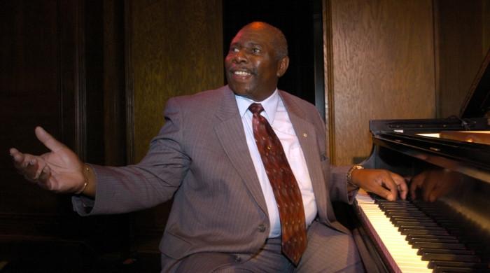 Canadian jazz icon Oliver Jones dies after long illness