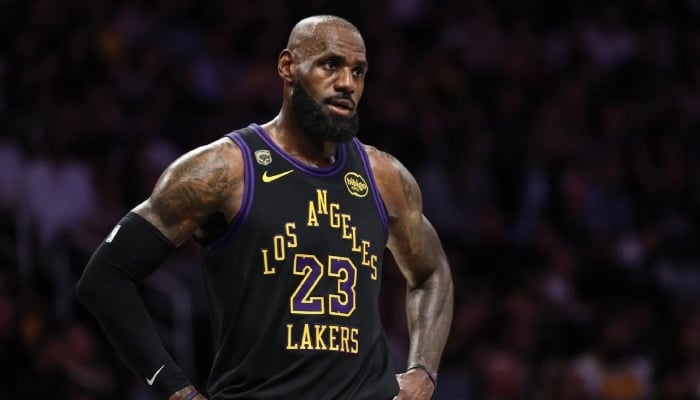 LeBron James leaves Lakers to join 76ers in final NBA move