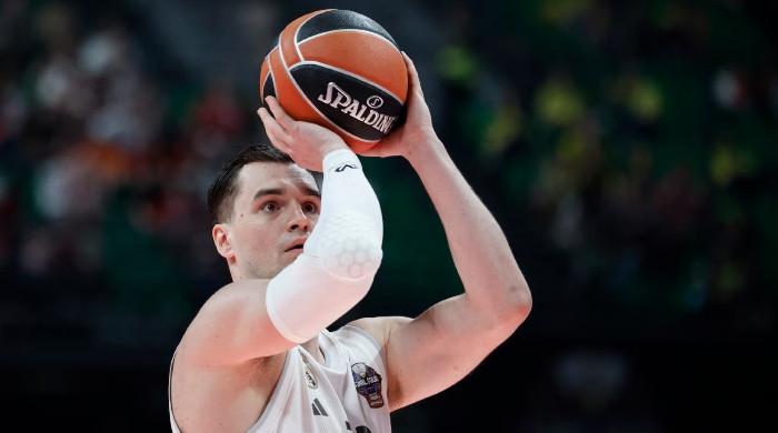 Cavaliers sign Mario Hezonja after missing out on LeBron James