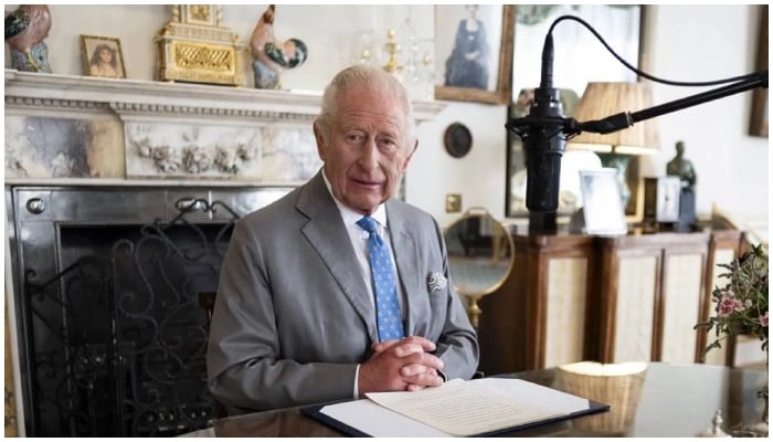 King Charles warned: ‘There’s a danger here your Majesty!’