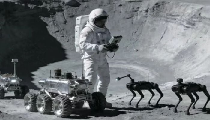 China eyes human-robot teams for future moon bases