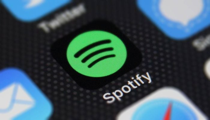 Spotify quietly rolls out button that skips podcast ads