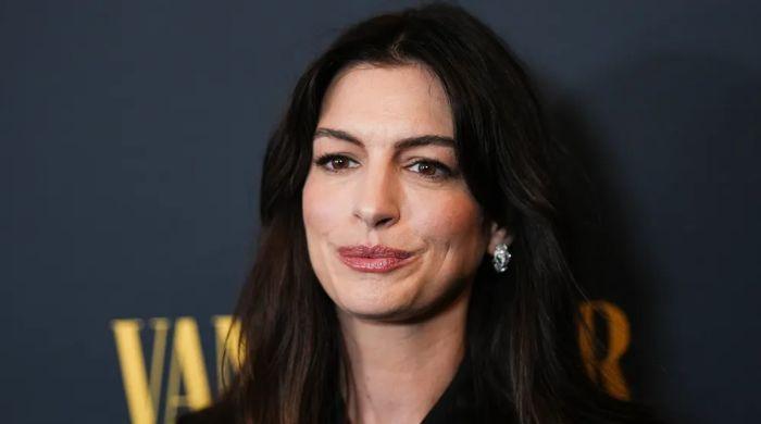 Anne Hathaway hints at dog Starbuck's fate in 'The End of Oak Street'
