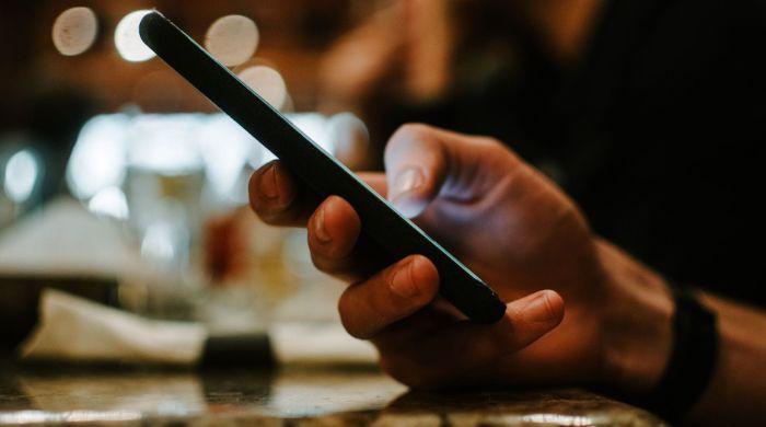 Study of 12,000 adults finds AI chats feel good, backfire