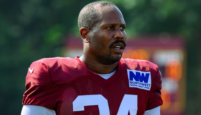 Von Miller joins Dallas Cowboys on one-year contract