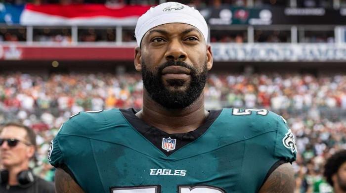 Falcons sign Za'Darius Smith after Jalon Walker injury, James Pearce Jr. suspension