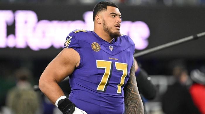 Daniel Faalele traded to Jaguars just months after joining Giants