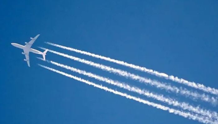 UK government, Google team up to cut aircraft vapour trails
