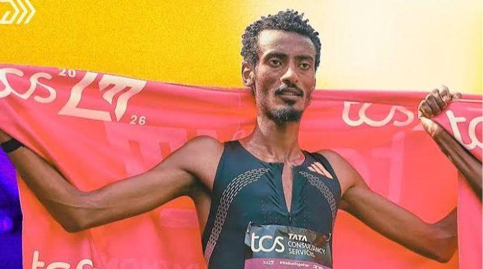 Yomif Kejelcha shatters half marathon world record in Buenos Aires
