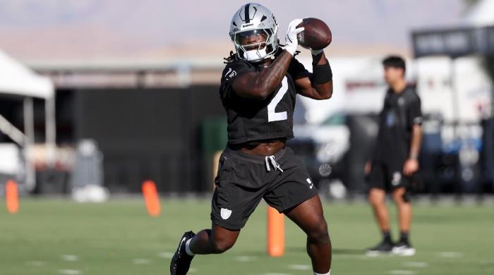 Ashton Jeanty helped off field after suffering injury at Raiders practice