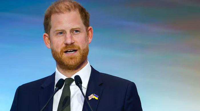Prince Harry's entire world is collapsing, claims royal expert