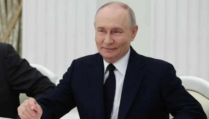 Putin allows state takeover of key Russian sites as UK expands Ukraine missile support