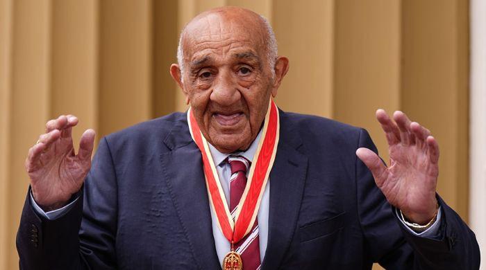 Sir Billy Boston dies at 92: Rugby league legend honored with tributes 