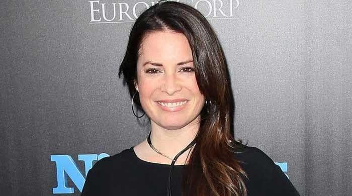 'Charmed' star announces retirement from acting