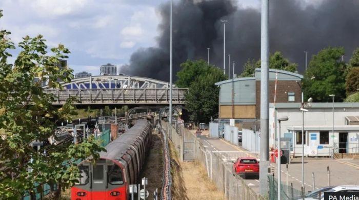 Neasden fire near Wembley stadium: 125 firefighters battle massive blaze as London underground suspended