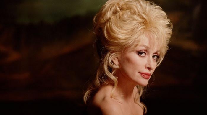 Dolly Parton's loved ones gather at Nashville burial site