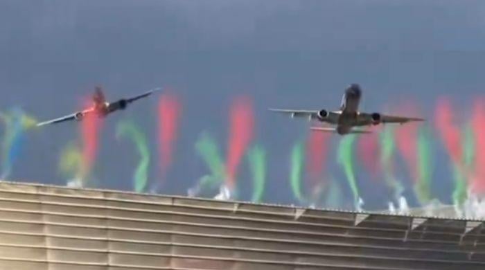 Airlink jets stun fans with dramatic flyover at DHL stadium before Springboks-All Blacks Test: watch