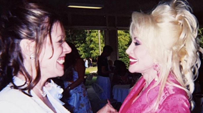 Dolly Parton's sister pens moving words after burial