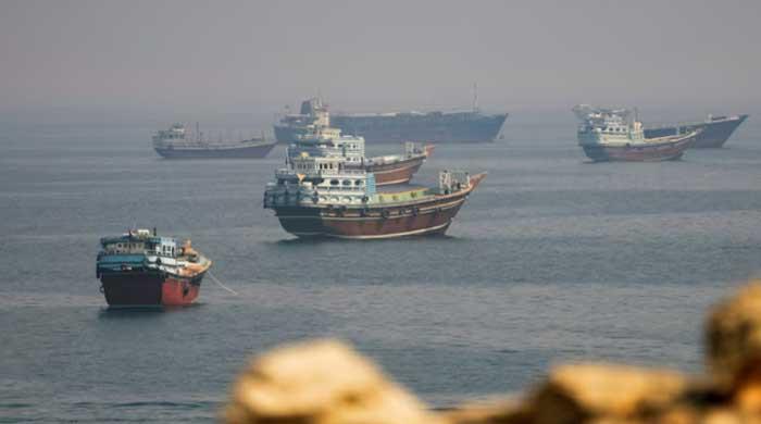 US launches new barrage of strikes on Iran 