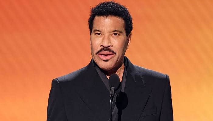 Lionel Richies latest health update laid bare after he landed in ICU: Report