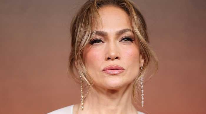 Jennifer Lopez reacts to Tucson gay bar shooting 
