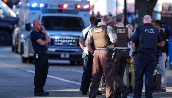 Minneapolis mass shooting leaves 2 dead, multiple injured including police officers