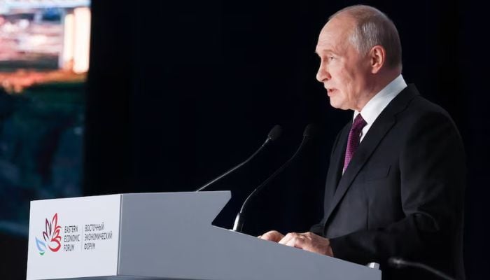 Putin says Ukraine peace deal is possible, warns of new obstacles