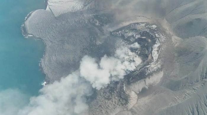 Indonesia volcano eruption disrupts hundreds of flights as eight airports halt operations