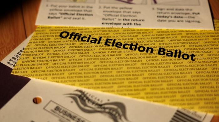 Trump pushes US Supreme Court to revive blocked mail ballot rule as voting begins