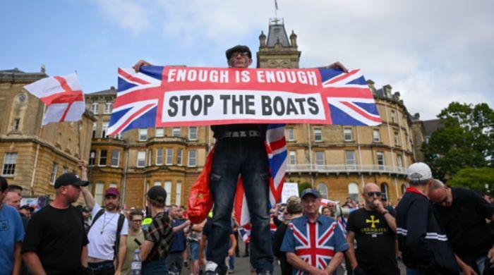 UK minister condemns anti-migrant protests in Portsmouth and Dover