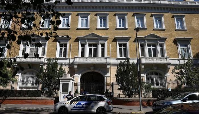 Kremlin keeps door open to Hungary despite diplomatic expulsions