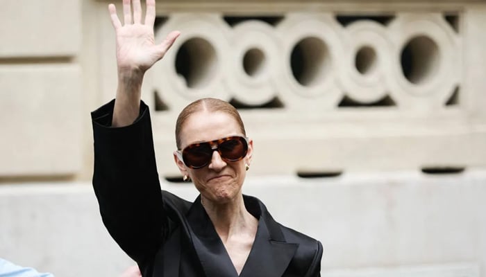 Céline Dion breaks down in tears during comeback show despite promising herself she wouldnt