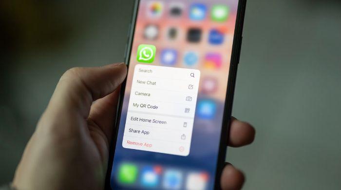 WhatsApp gives iPad app long-awaited sidebar