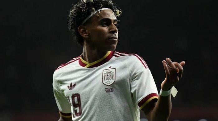 Lamine Yamal makes his Ballon d’Or case: ‘I’d deserve it’