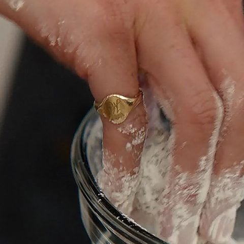Prince Harrys wedding anniversary gift -- a custom gold signet ring