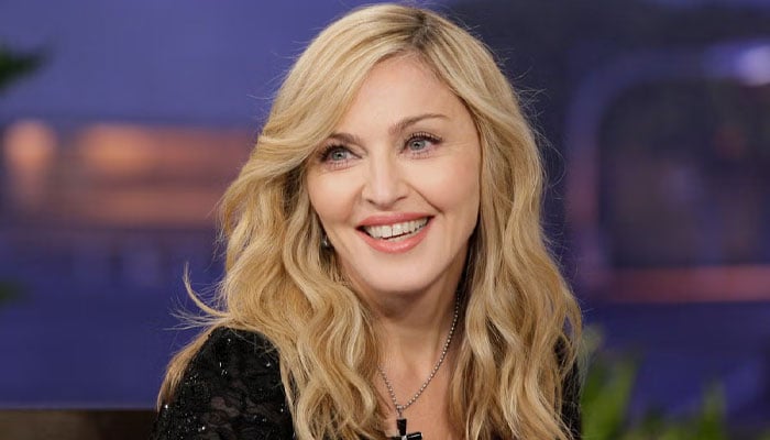 Madonna returns to VMA stage after 23-year break