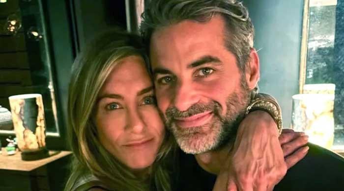 Jennifer Aniston, Jim Curtis 'considering having a baby' together?