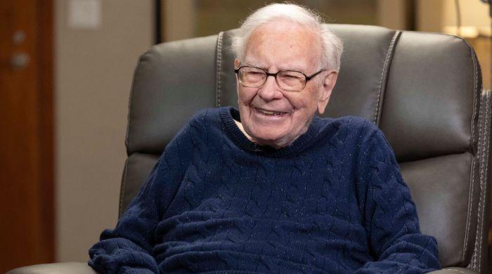 Warren Buffett steps down as Berkshire chairman at 96