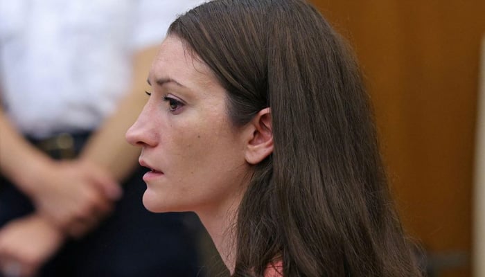 Lindsay Clancys old nurse video shows her sincere care for her mom and child bond