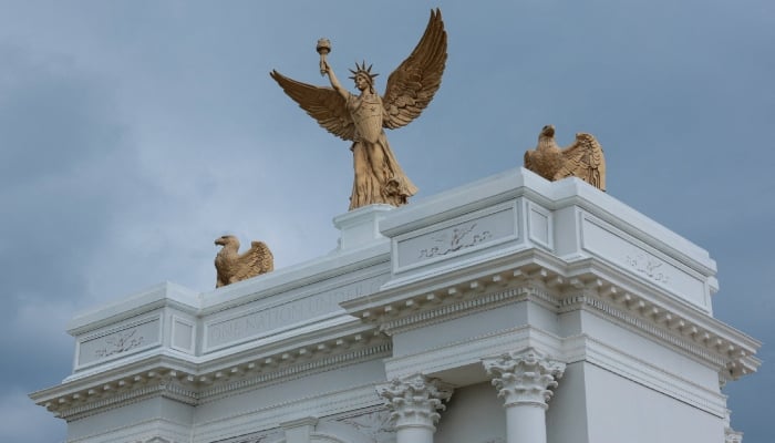 Trump says massive DC triumphal arch will house ammunition and rooftop sniper facilities
