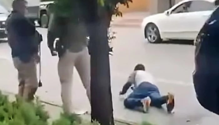 US citizen injured after ICE agents mistake him for fugitive in Chicago suburb