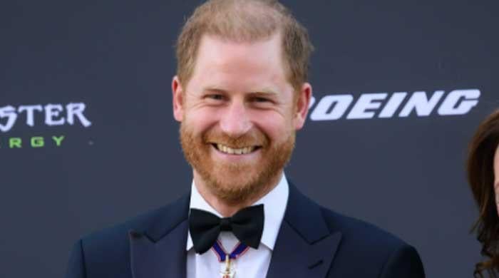 Prince Harry returns to US without Meghan Markle 