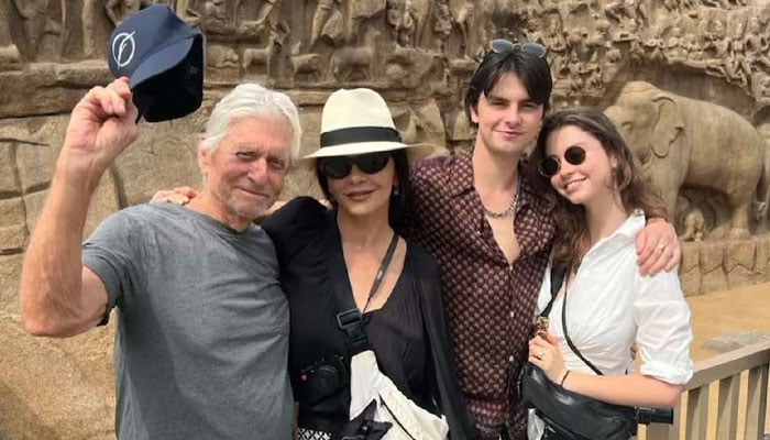 Michael Douglas and Catherine Zeta-Jones with their kids