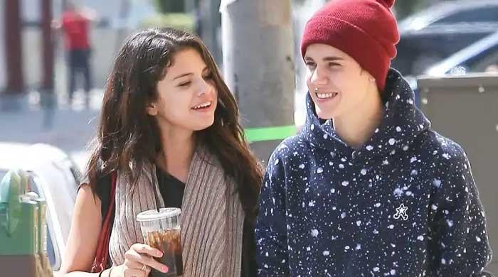 Selena Gomez cries over photos with Justin Bieber?
